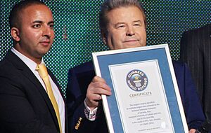 Более 10 лет назад беспрецедентный телемарафон "Песня объединяет нас!" сплотил украинцев со всех континентов мира