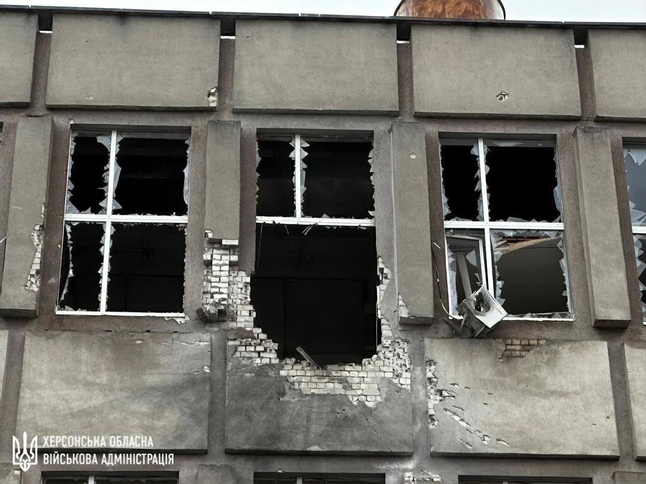 Росіяни випустили по Херсонській області 216 снарядів із різних видів зброї за добу