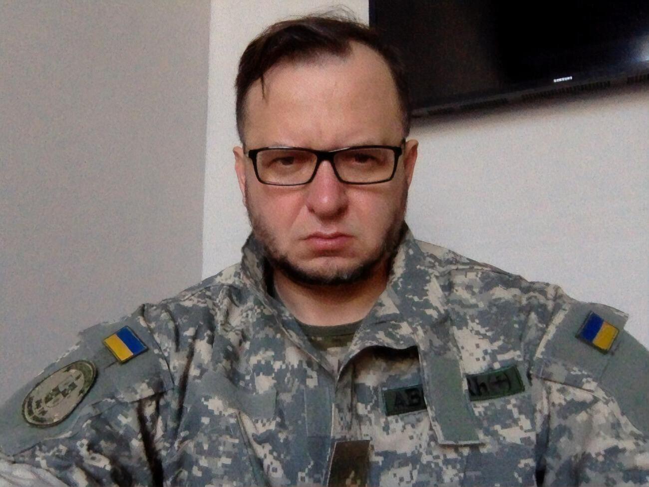 Авторинок лежить. Сотні тисяч людей опинилися без роботи, у мільйонів знизилися доходи й зарплатня. Але є люди, які купують дорогі автомашини