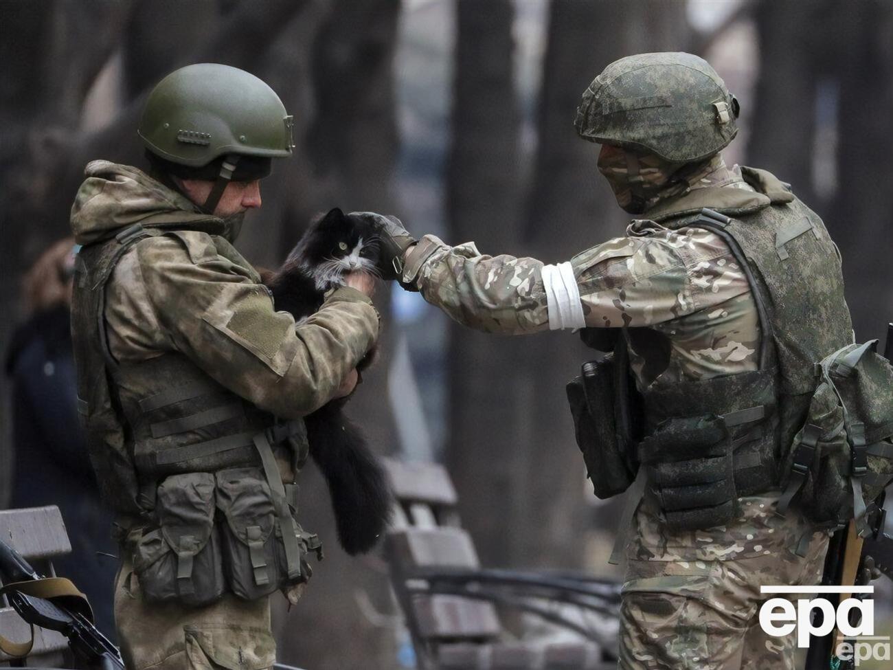 Общение с животными социализирует защитников после фронта, считают врачи