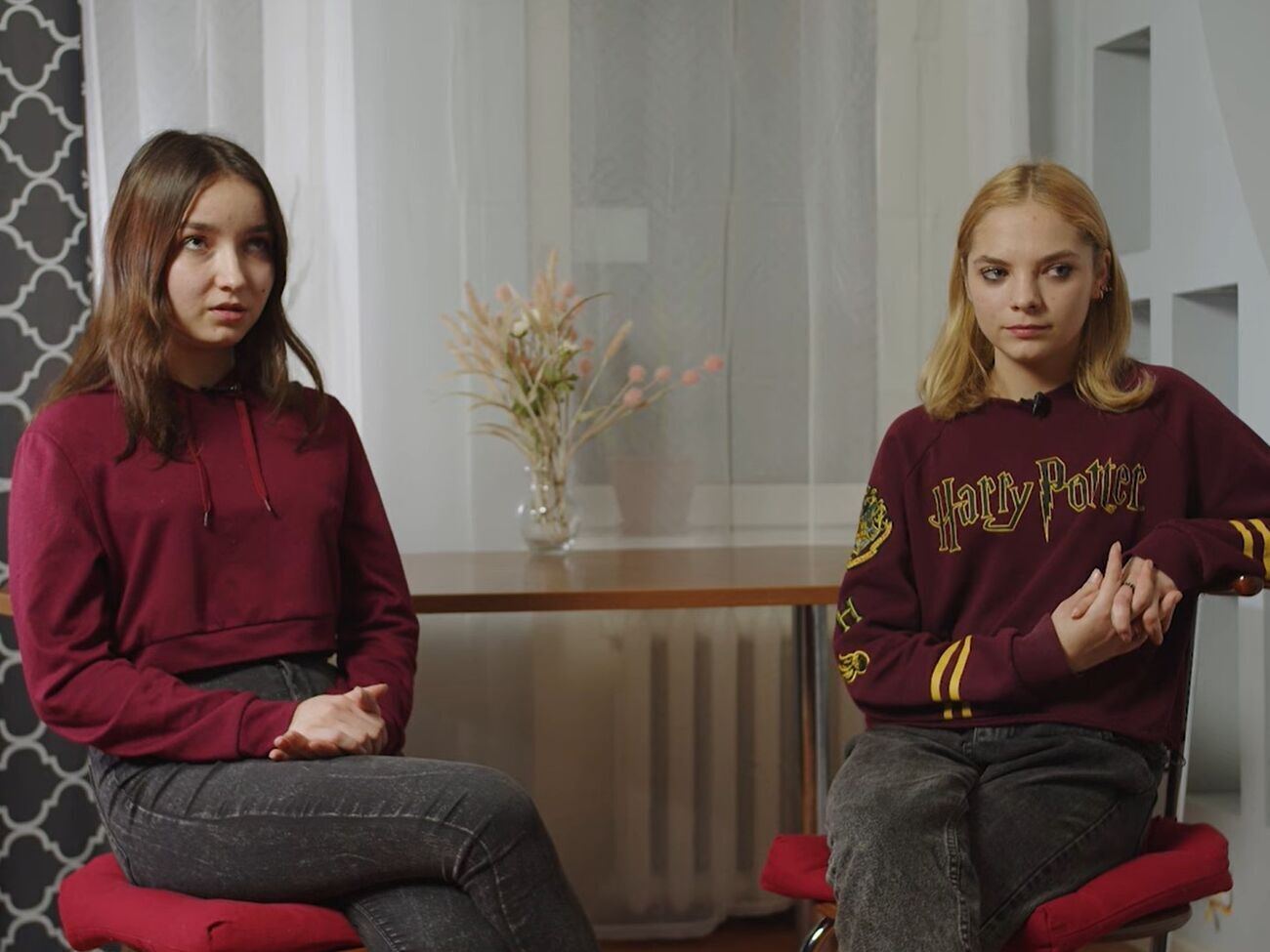 У фільмі йдеться про двох українок, яких росіяни обманом вивезли з Херсона