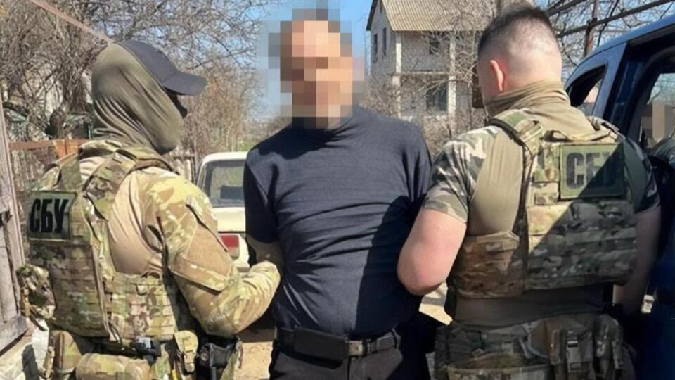 Мужчину задержали при выполнении им "разведывательного задания", говорят в СБУ