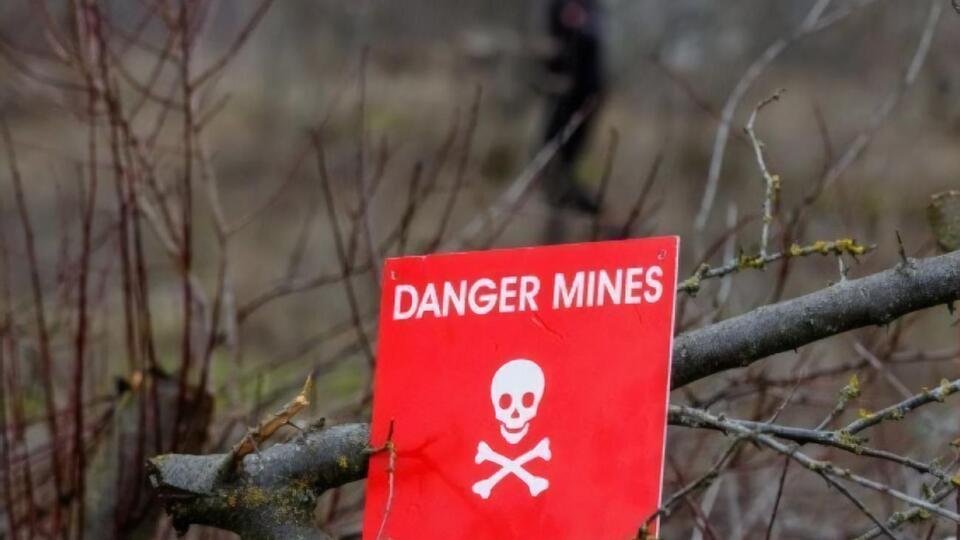 В ОВА призвали местных жителей не посещать территории, которые еще не проверили саперы
