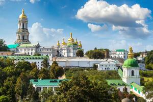 30 березня на території Лаври мала розпочати роботу держкомісія з питань приймання-передавання майна
