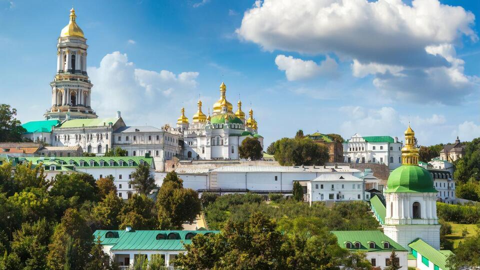 30 березня на території Лаври мала розпочати роботу держкомісія з питань приймання-передавання майна