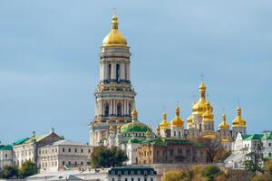Комиссию второй день подряд не пускают в Киево-Печерскую лавру