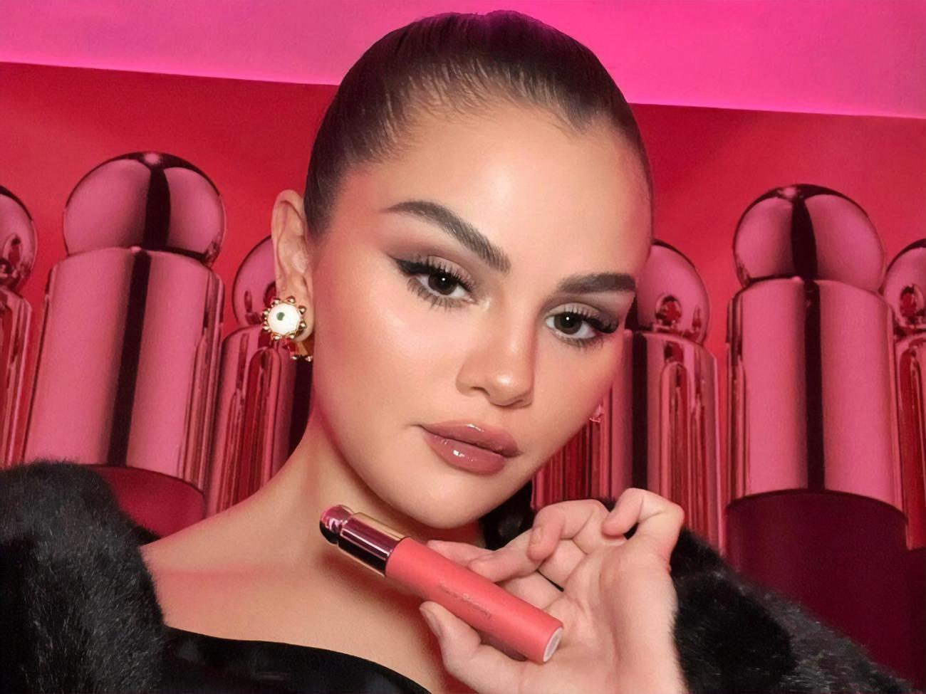 Гомес заснувала свій косметичний бренд Rare Beauty 2020 року