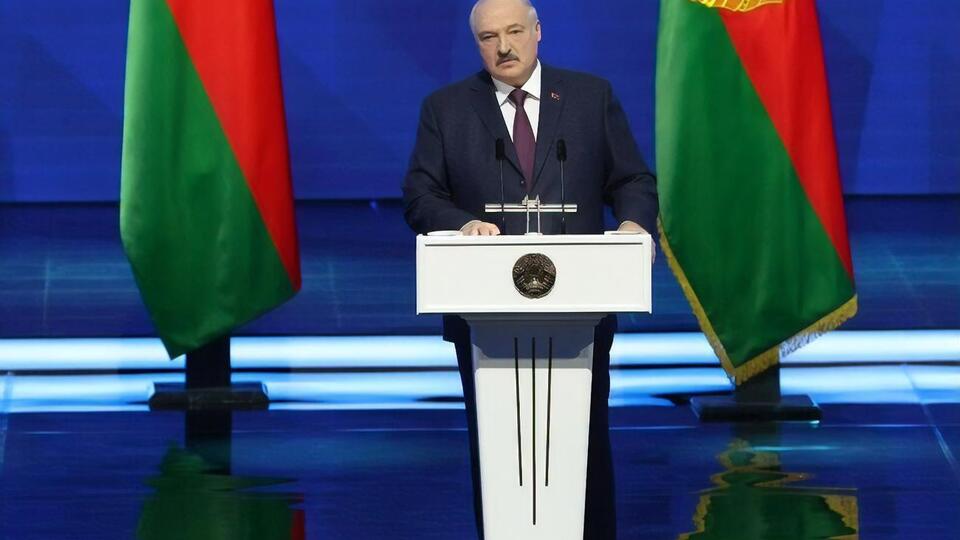 Лукашенко вважає, що "на горизонті замаячила третя світова з ядерними пожежами", і вимагає повернення в Білорусь ядерної зброї