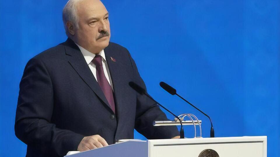 Лукашенко заявил, что если его не будет, то его детей "будут давить со всех сторон"