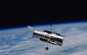 NASA назвало объект, который зафиксировал Hubble, "интригующей активной галактикой"