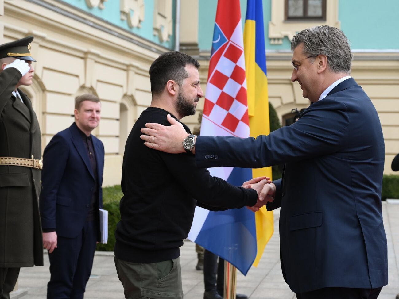 Пленкович з іншими європейськими політиками приїхав до Києва на річницю звільнення Бучі від російських окупантів і зустрівся із Зеленським