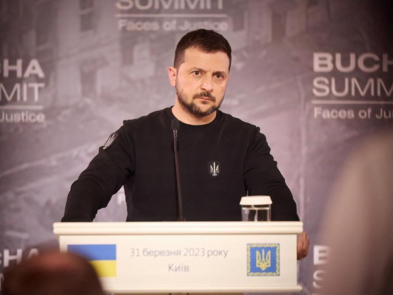 Украина готова вести переговоры только с теми представителями РФ, кто гарантирует уход российской армии без боя &ndash; президент