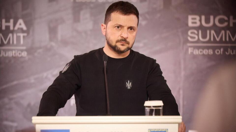 Украина готова вести переговоры только с теми представителями РФ, кто гарантирует уход российской армии без боя – президент