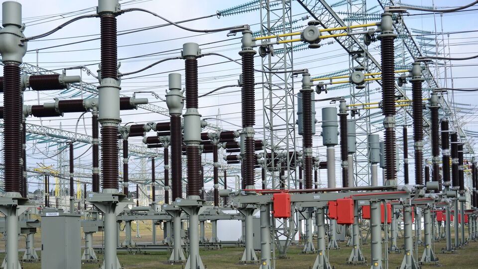 По данным "Укрэнерго", потребность в электроэнергии полностью обеспечивается производством на украинских электростанциях и несущественным импортом