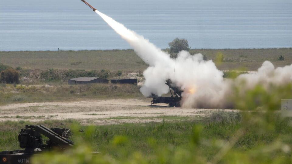 На думку депутата, бізнесменам потрібно купувати системи ППО для захисту нафтобаз, електростанцій, мостів