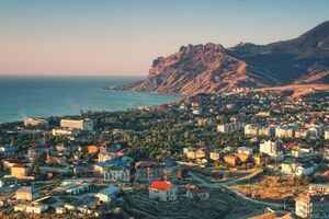 Украинские власти неоднократно заявляли, что преследуют цель деоккупации всех захваченных с 2014 года украинских территорий, в том числе Крыма