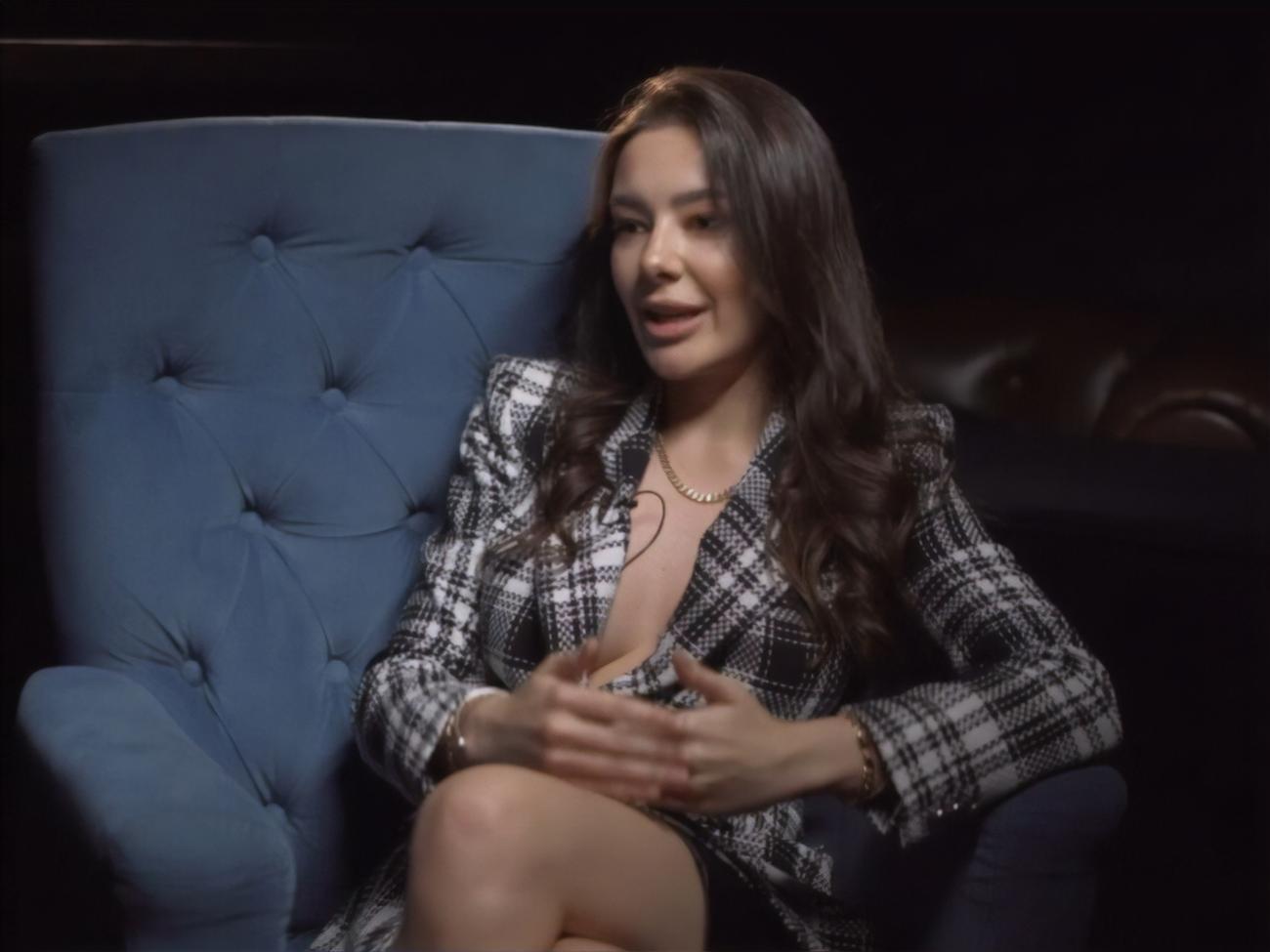 Блогерка заявила, що "люди кидають у неї каміння, ніби самі без гріха"