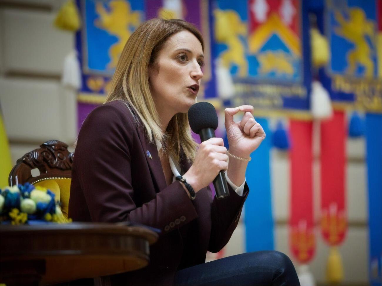 Метсола: Ми прагнемо миру, дійсно, але цей мир можна здобути, тільки коли ви переможете, коли він буде на ваших умовах. І тут я можу запевнити, що Європейський парламент на 100% допомагатиме Україні