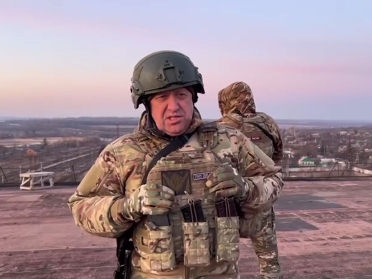 Пригожин на видео пожаловался, что власти России могут обвинить боевиков ЧВК в поражениях