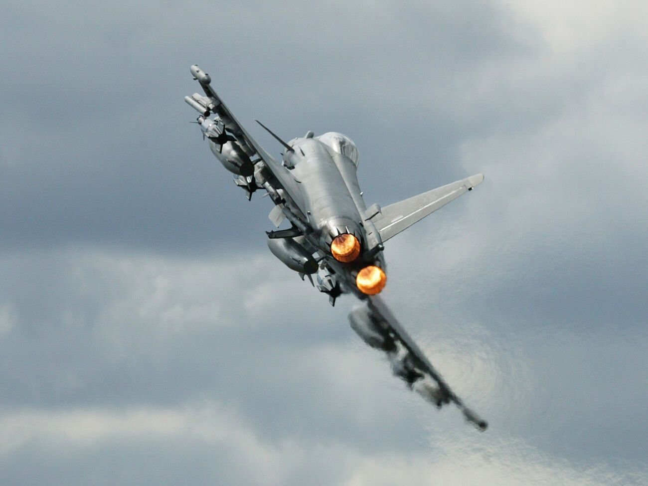 В Минобороны заявляли в начале марта, что Украина получит несколько типов западных истребителей