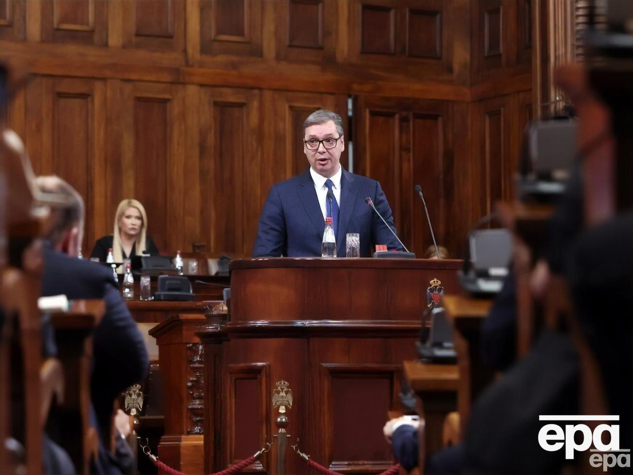 Вучич наголосив, що жодної одиниці сербської зброї чи боєприпасів не продали ані Росії, ані Україні