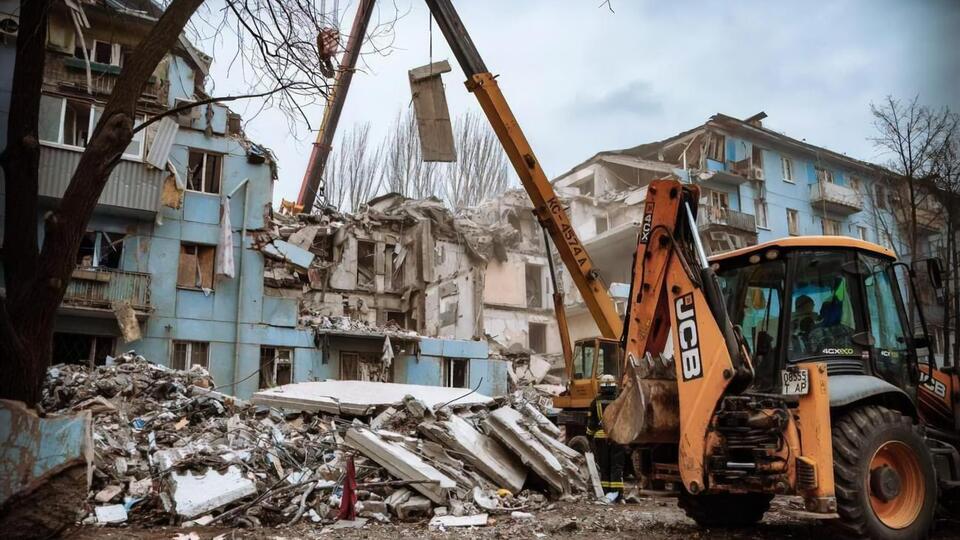 Під завалами будинку фахівці ДСНС виявили тіла 13 загиблих