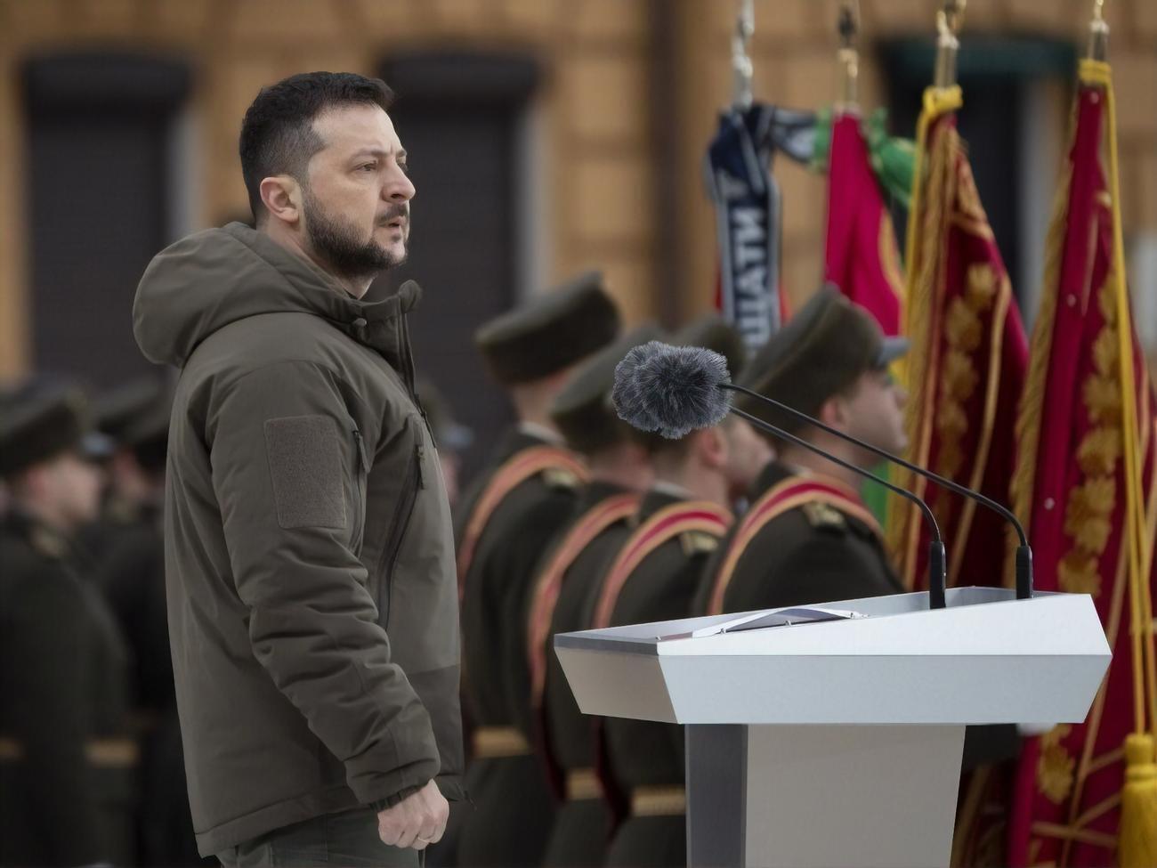 На Донбасі зараз відбувається "одна з найтяжчих битв, болісна й важка", зазначив Зеленський