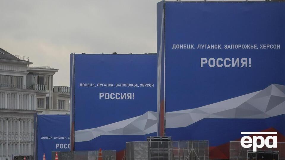За оцінкою автора щоденника, станом на початок вторгнення РФ у Херсоні було не менше ніж 30% споживачів російської пропаганди