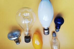 С начала программы обмена жители страны получили уже 10 млн энергосберегающих ламп