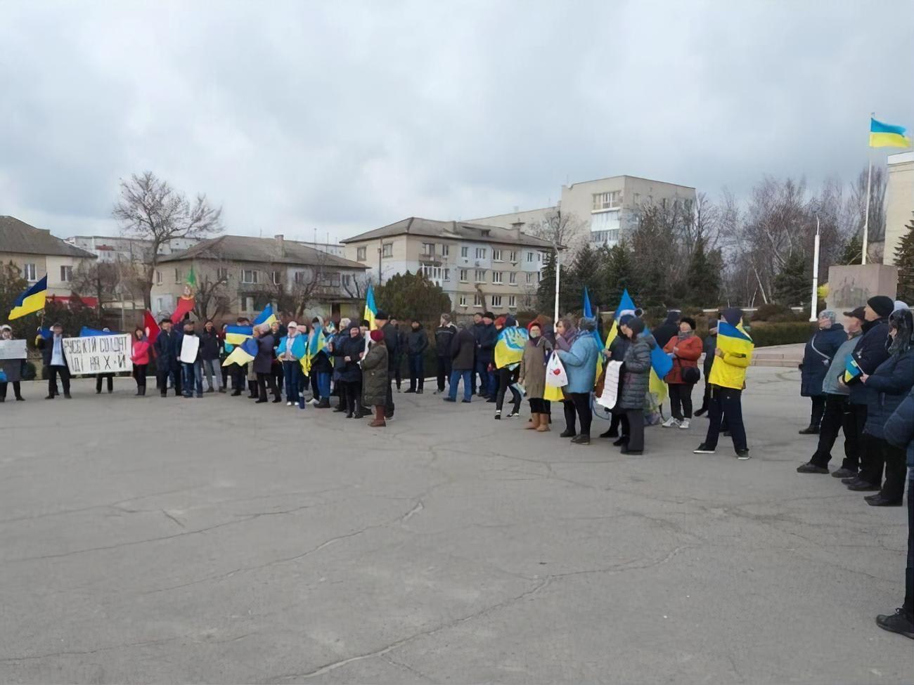 Акция протеста в Бериславе Херсонской области 8 марта 2022 года
