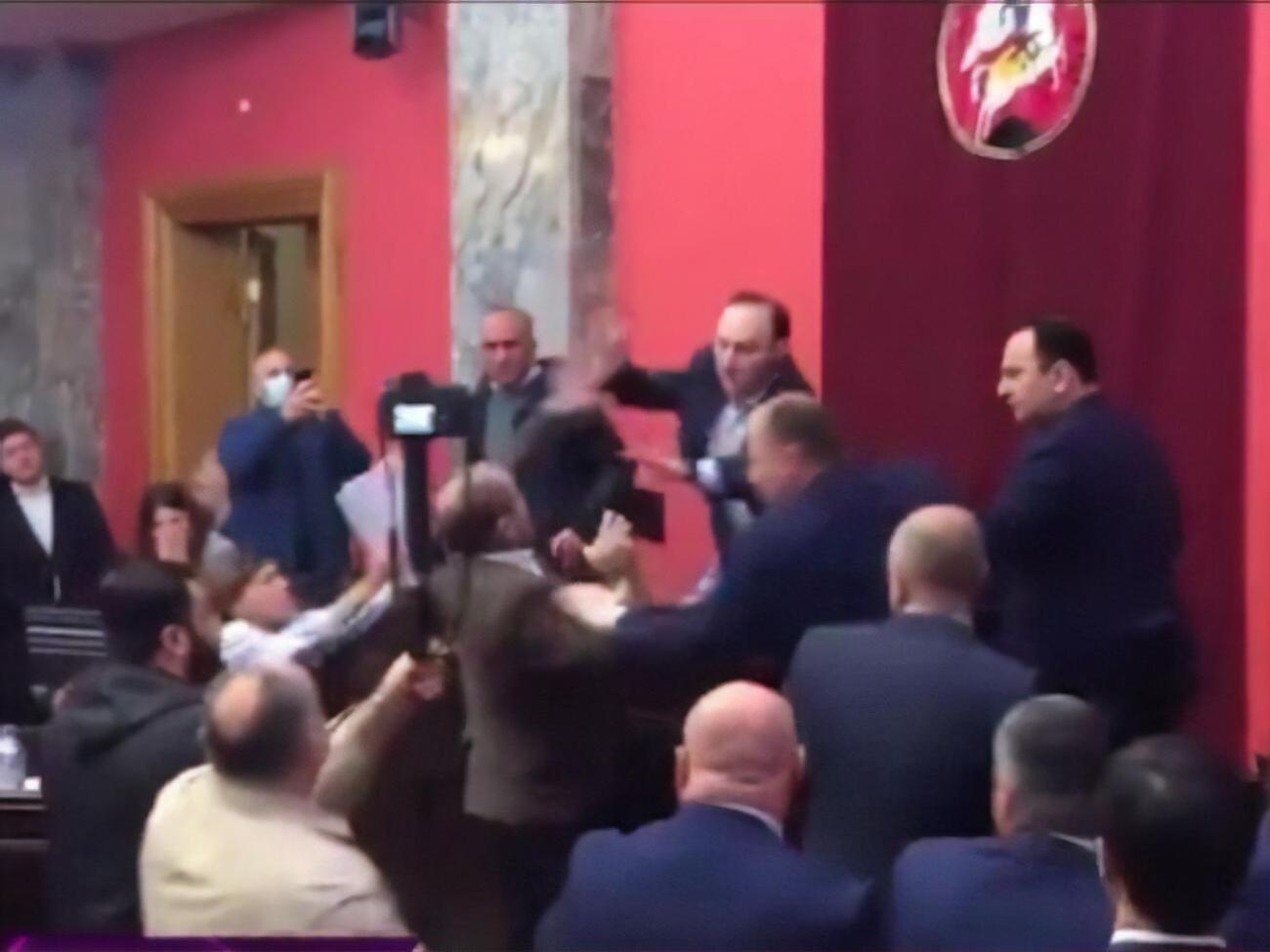 Сутичку між депутатами зняли на відео