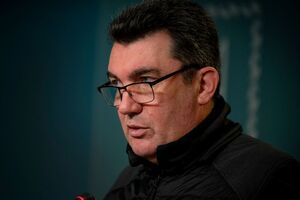 "Боятися не гріх. Гріх – зрадити своїх!" – зазначив Данілов