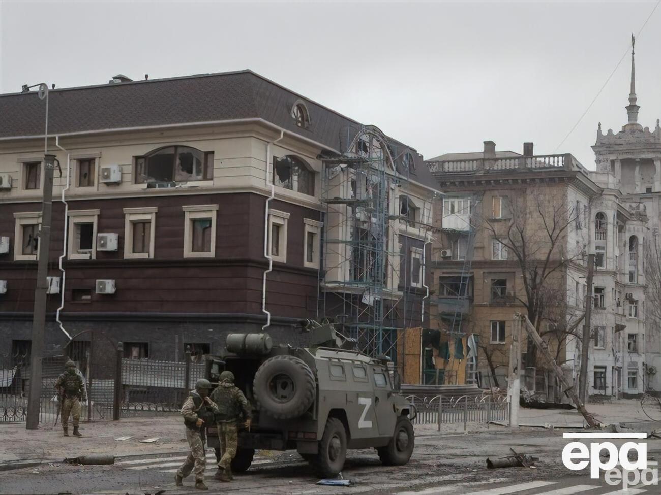 Окупанти накопичують військову техніку в Маріуполі й околицях, заявив Андрющенко