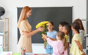 Историки, педагоги и общественные организации считают, что 8 Марта в Украине стоит отмечать как Международный день прав женщин, отходя от советской практики