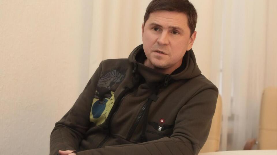 Подоляк пояснив, чим є підрив літака в Мачулищах