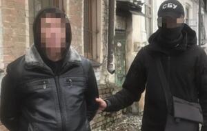 Контррозвідники СБУ затримали підозрюваного в його будинку