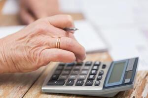 Меценатські внески дадуть змогу збільшити розмір виплат конкретному пенсіонеру