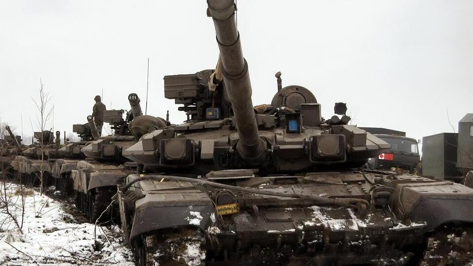 Росіяни втратили за добу п'ять танків Т-90 на лимансько-куп'янському напрямку, розповів Череватий