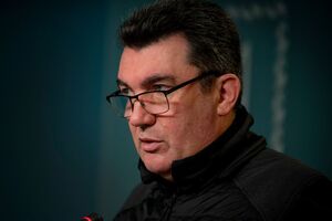 Нервы не выдерживают не только у Лукашенко, не выдерживают и на территории России, отметил Данилов