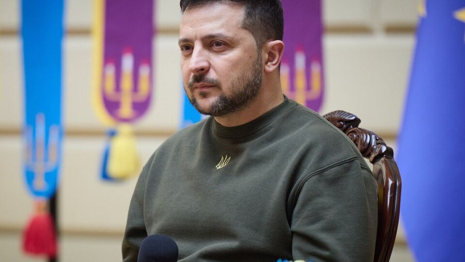 Зеленский поблагодарил всех женщин