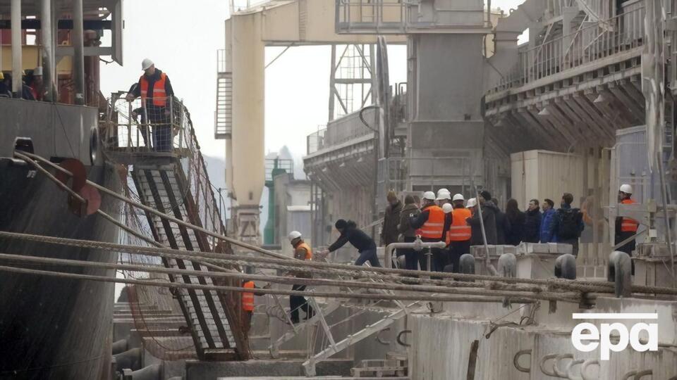 Украинские власти неоднократно заявляли о саботаже Россией работы "зернового коридора"