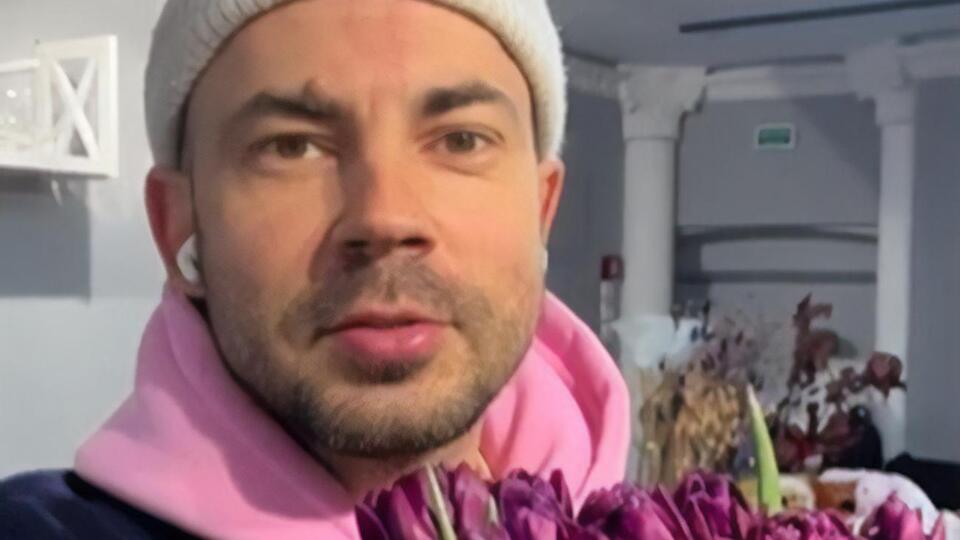 Бедняков: Мои все за границей. Хоть раз сэкономлю в этом году