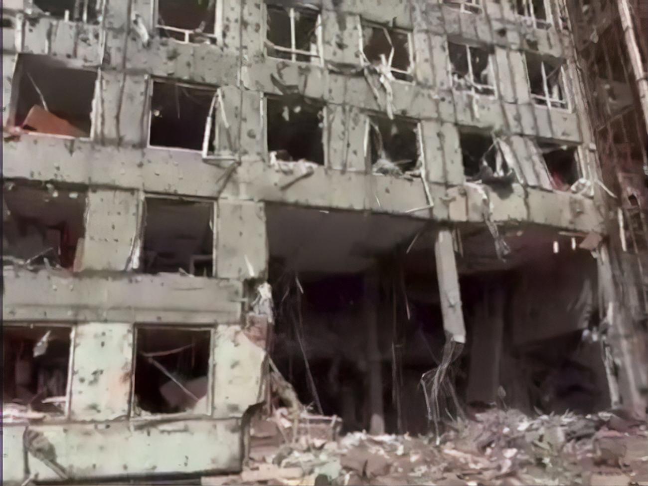 Будівлю заводоуправління АКХЗ сильно пошкоджено, чотирьох людей поранено