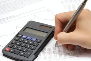 Падіння ВВП за місяць сповільнилося на шість відсоткових пунктів