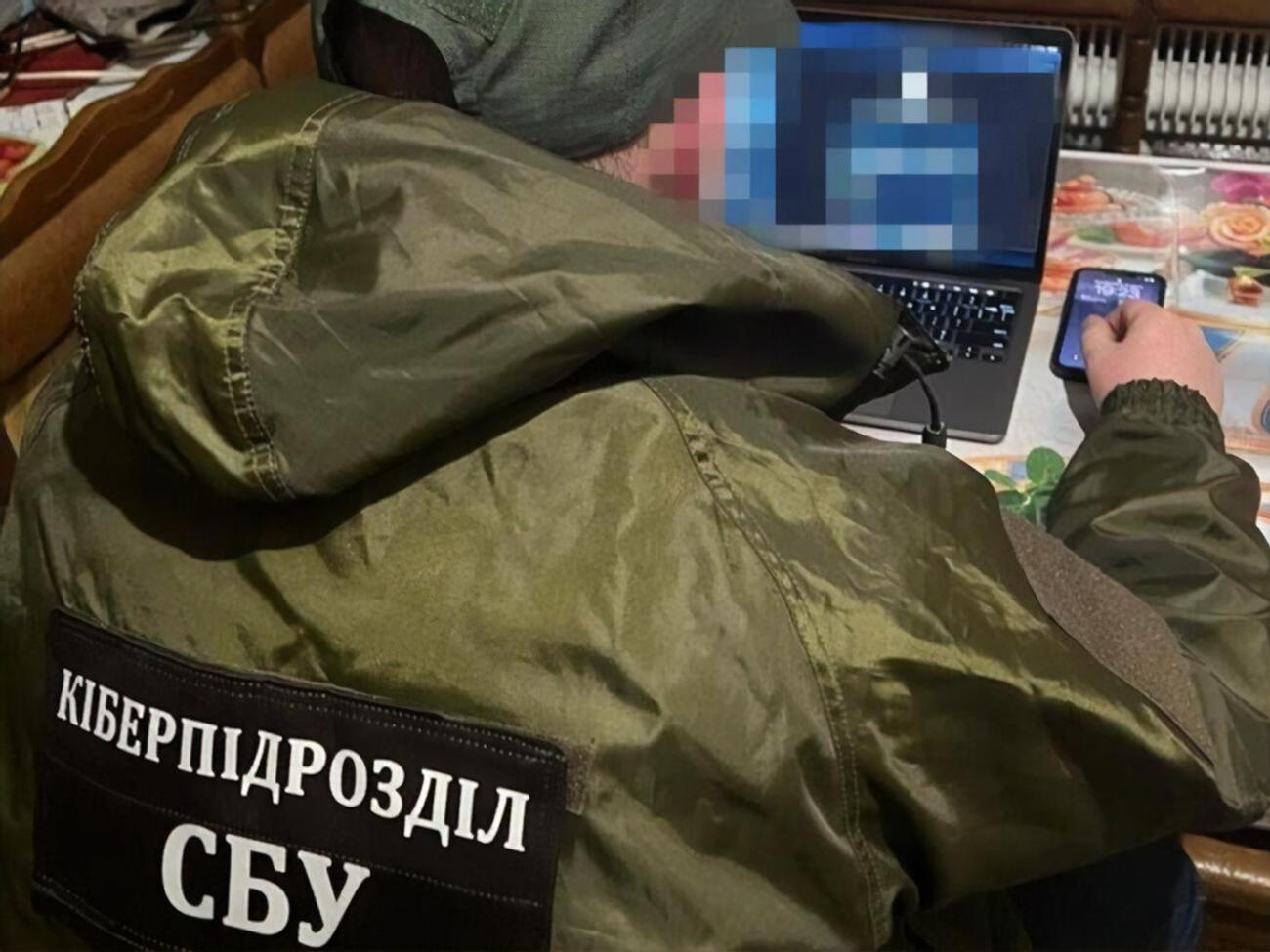 В ходе обысков изъяты в том числе компьютеры