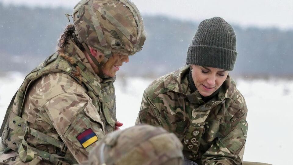 Принцесса Уэльская присутствовала при демонстрации приемов оказания первой помощи раненым