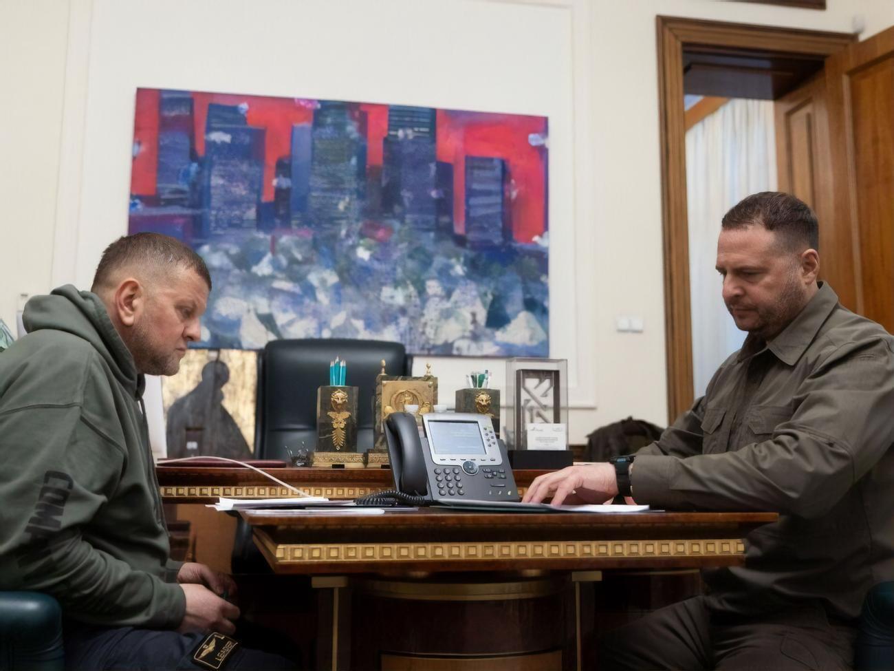 Залужный и Ермак проинформировали американских коллег о ситуации на фронте