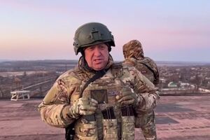 Пригожин считает, что ему не хватает российской артиллерийской поддержки, чтобы компенсировать потери, отметили западные официальные лица