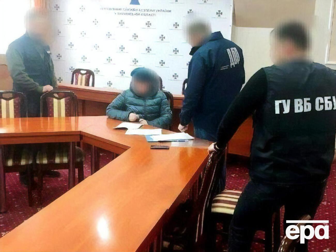 Співробітницю СБУ повідомили про підозру у виправданні агресії РФ