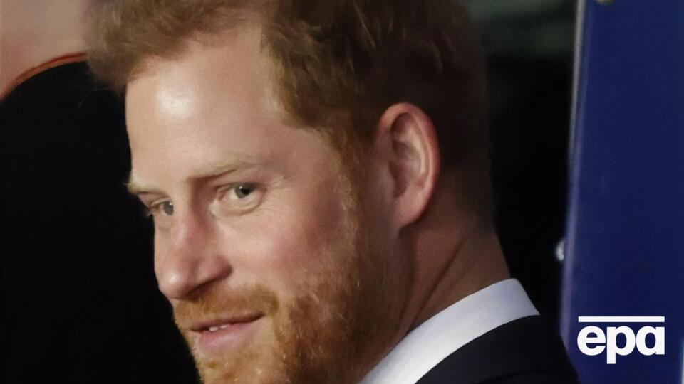 Принц Гарри занимает пятое место в очереди на престол